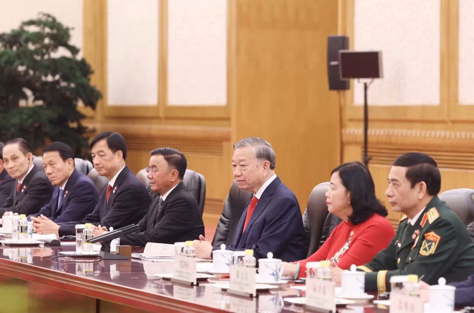 越南共产党总书记、国家主席苏林及越南代表团成员。图自越通社