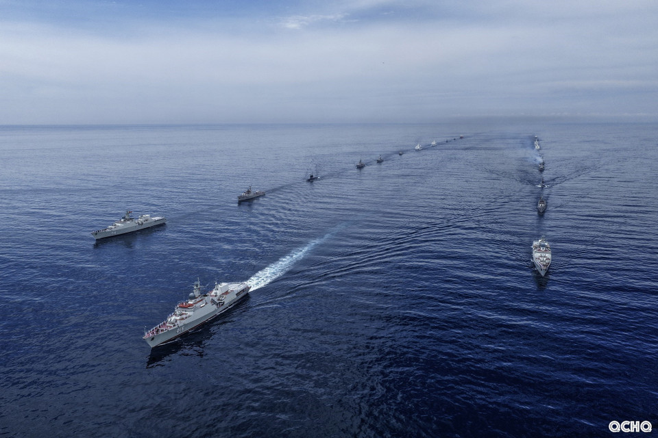 海上武装力量的海上阅兵活动令人印象深刻。图片来源:海军军种