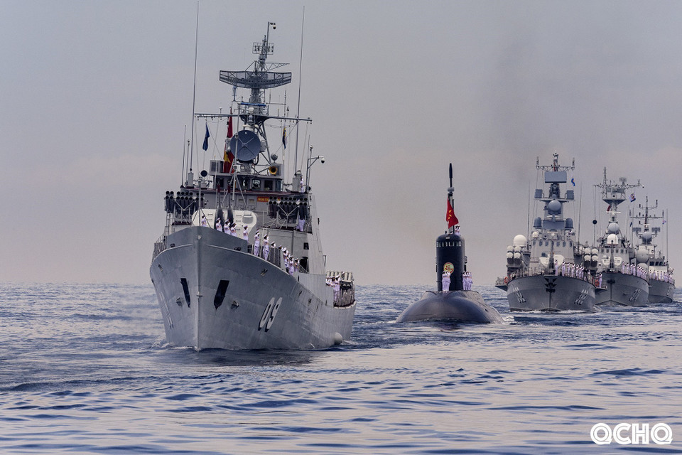 海上武装力量的海上阅兵活动令人印象深刻。图片来源:海军军种
