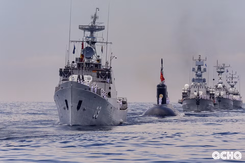 海上武装力量的海上阅兵活动令人印象深刻。图片来源：海军军种