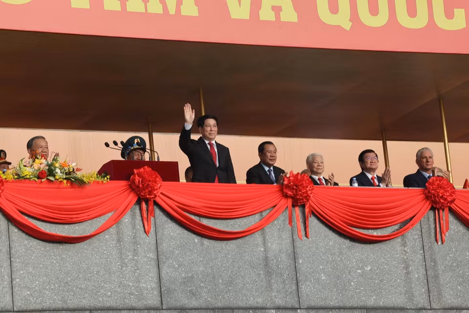 越南国家主席梁强出席八月革命胜利暨九二国庆80周年庆典、阅兵和游行活动。图自越通社