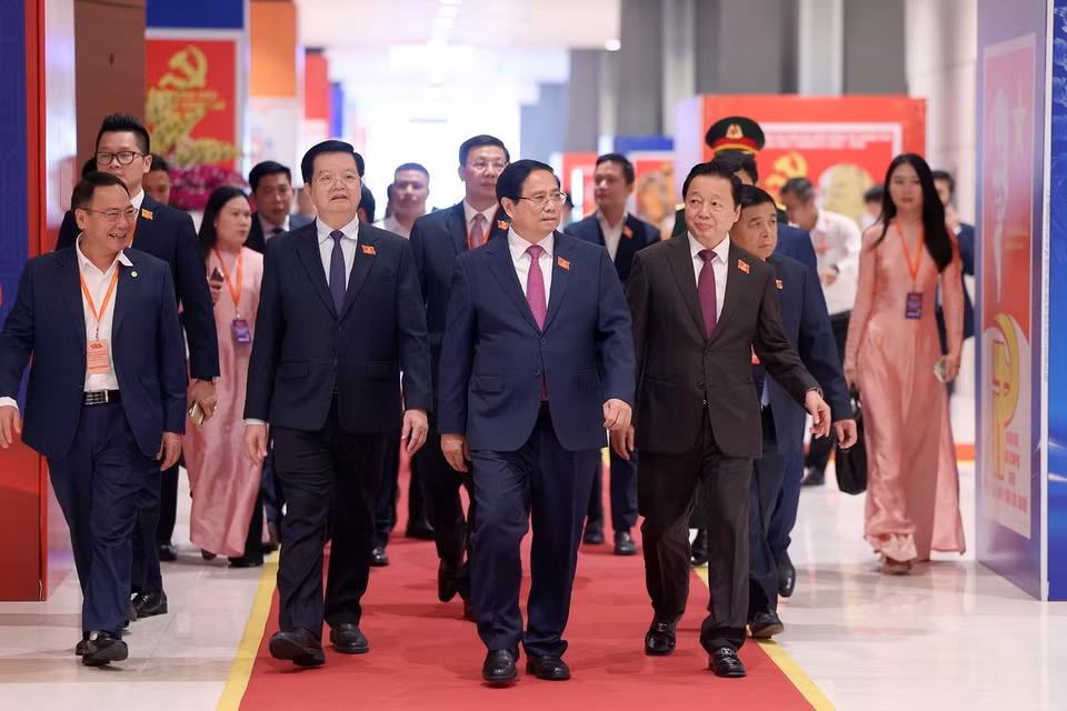 越共中央政治局委员、政府党组书记、政府总理范明政出席并主持了越共政府第一次代表大会（2025—2030年任期）预备会议。图自越通社