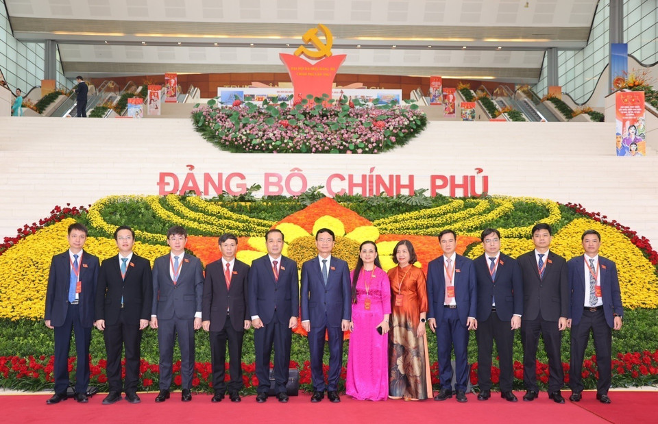 出席越南共产党政府第一次代表大会的代表们。图自越通社