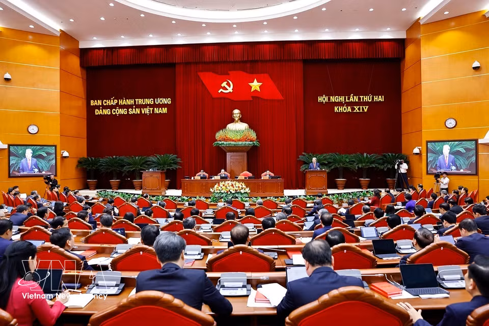 越南共产党第十四届中央委员会第二次全体会议在越南共产党中央委员会总部召开。图自越通社