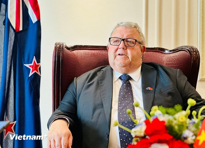 新西兰议会议长格里·布朗利。图自越通社 chu-tich-quoc-hoi-new-zealand-2.jpg