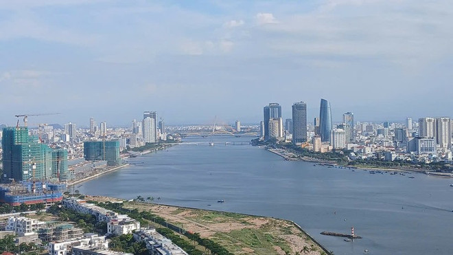 岘港市韩江。图自越通社 song-han.jpg