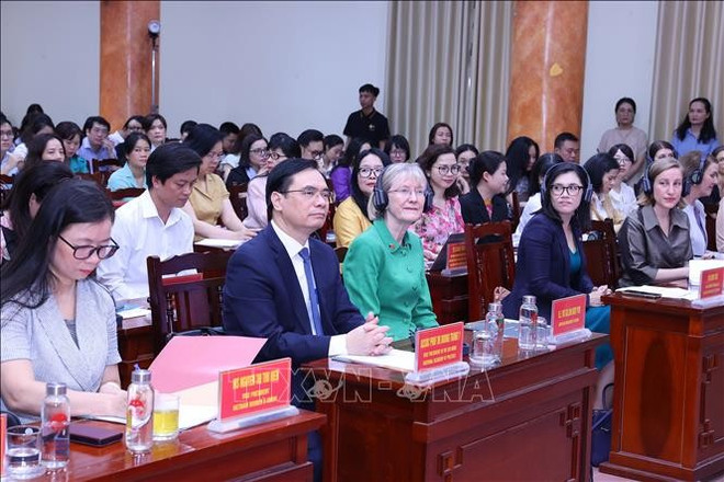 参会代表。图自越通社 binh-dang-gioi-2.jpg