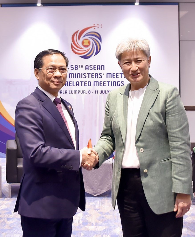 裴青山会见澳大利亚外长黄英贤。图自越通社 gap-btng-australia2.jpg