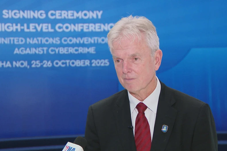 荷兰网络事务特使恩斯特·诺尔曼。图自越通社