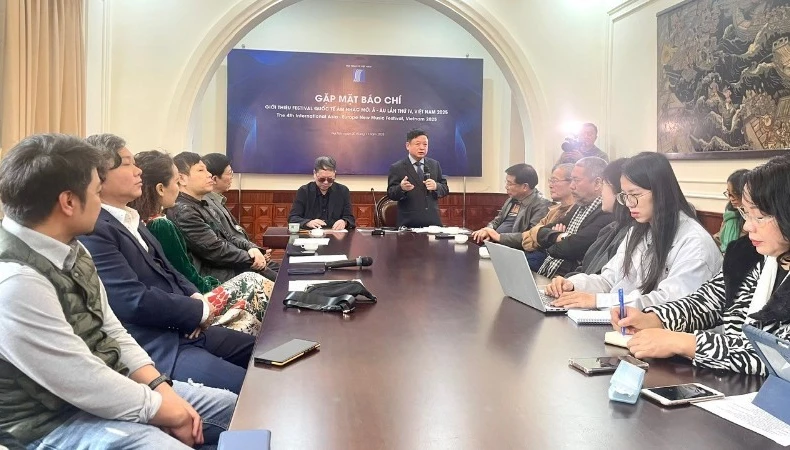 新闻发布会现场。图自人民报