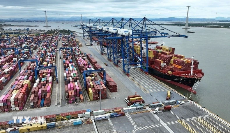 2026年越南力争实现贸易顺差超230亿美元。图自越通社