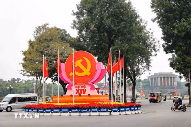 ha-noi-lan-toa-manh-me-niem-tin-voi-dang-sau-thanh-cong-cua-dai-hoi-xiv-8548022-4.jpg