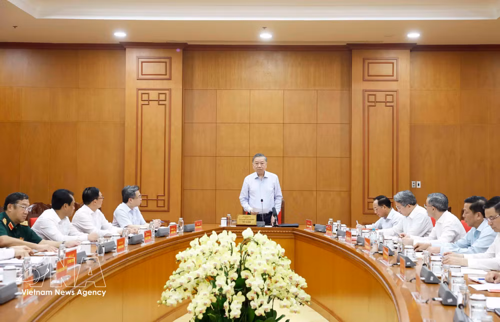 vnanet-potal-tong-bi-thu-chu-tich-nuoc-chu-tri-cuoc-lam-viec-ve-cong-tac-phong-chong-bao-lu-thien-tai-cuc-doan-va-bien-doi-khi-hau-8856145-2.jpg