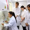 茶荣大学吸引了众多国内外大学生和实习生前来学习与研究。图自越通社