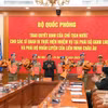 越南国防部向即将执行维和任务的军官授予国家主席任命书。图自qdnd.vn