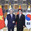 2025年8月12日下午，在对韩国进行国事访问期间，越共中央总书记苏林会见韩国国会议长禹元植。图自越通社