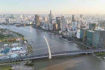 2025年胡志明市经济增长率预计达8.03%。图自《人民代表报》