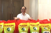 “郭翁ST25大米”（Gạo Ông Cua ST25）品牌的大米产品。图自越通社