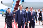 越共中央委员、民族与宗教部长阮廷康在内排国际机场（河内）迎接泰王国总理阿努廷。图自越通社