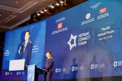 政府副总理阮文胜在论坛上发表讲话。图自vneconomy.vn
