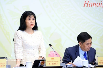 越南国会代表工作委员会副主任、国家选举委员会常务办公室副主任谢氏安发表讲话。图自越通社