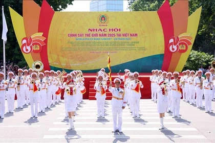 2025年世界警察音乐会在河内拉开序幕。图自越通社