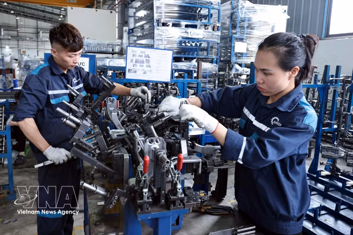 AUTOMECH机械设备与解决方案股份公司（北宁省廷湛工业区）年营业收入约1万亿越盾，为超过600名劳动者提供就业岗位。图自越通社。