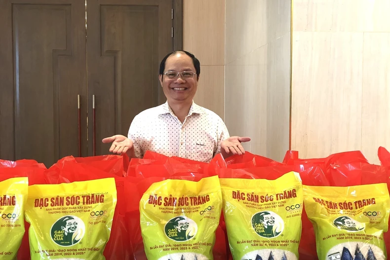 “郭翁ST25大米”（Gạo Ông Cua ST25）品牌的大米产品。图自越通社