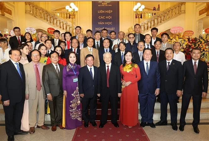 阮富仲总书记出席越南文学艺术协会联合会成立75周年庆典