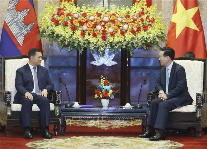 越南国家主席武文赏会见柬埔寨首相洪玛奈
