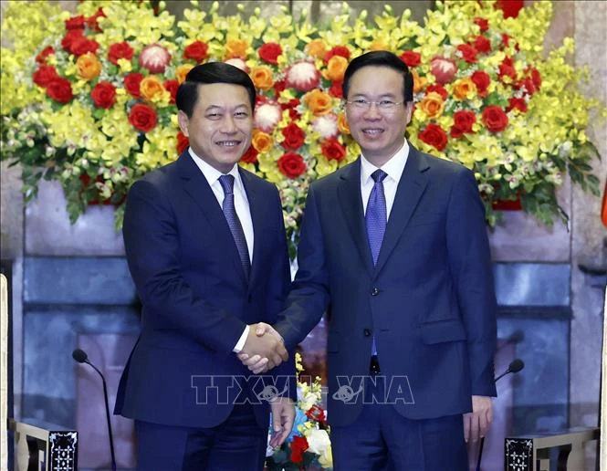 越南国家主席武文赏会见老挝副总理兼外交部长