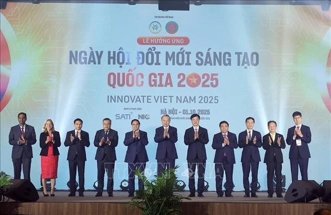 以“全民创新——国家发展的动力”为主题的国家创新日活动响应仪式在国家创新中心隆重举行。（图片来源：越通社）