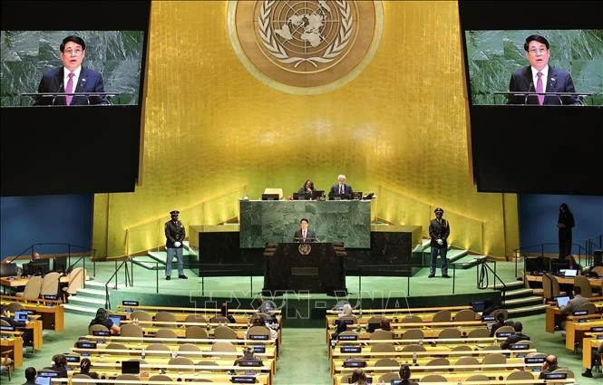 国家主席梁强在第80届联合国大会高级别一般性辩论上发表讲话。（图片来源：越通社）
