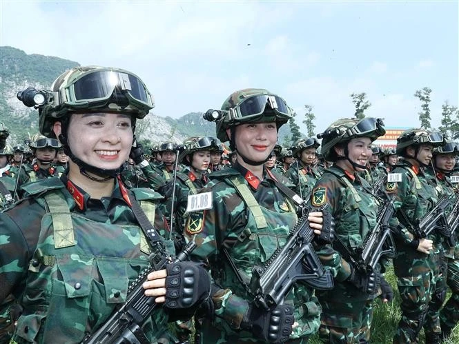 本次阅兵式有7个女军方阵和2个女警方阵。（图片来源：越通社）