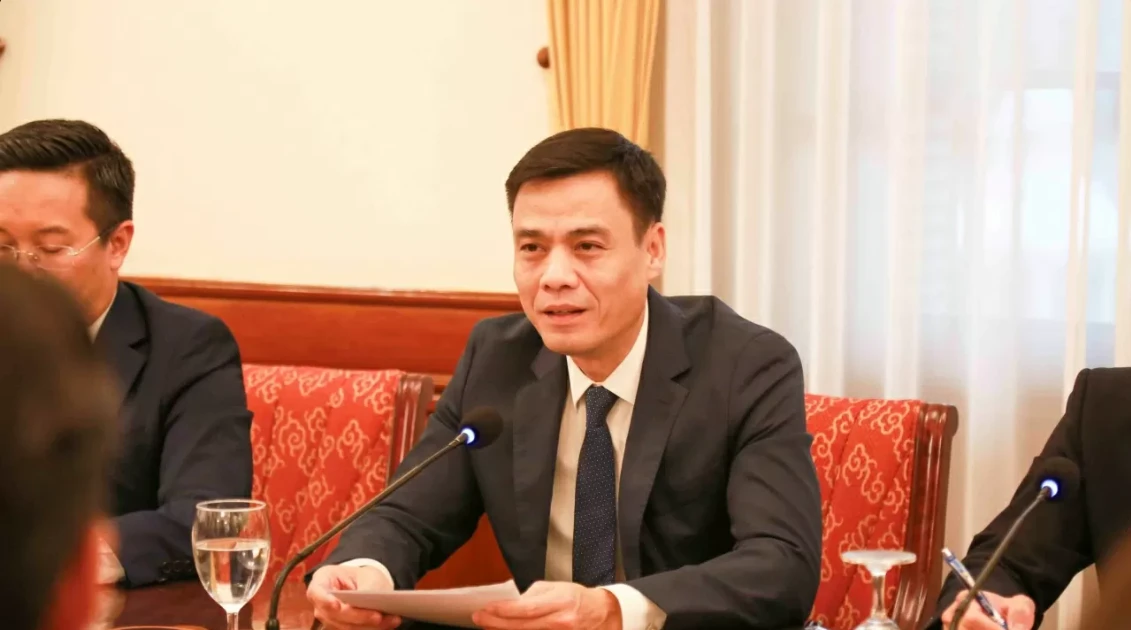 越南外交部副部长邓黄江。（图片来源：《国际报》）