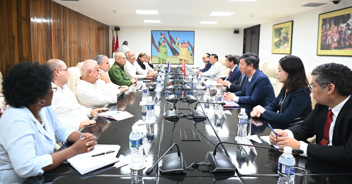 越共中央宣教与民运部代表团会见古共中央政治局委员、书记处常务书记、中央组织部部长罗伯托·莫拉莱斯·奥赫达。