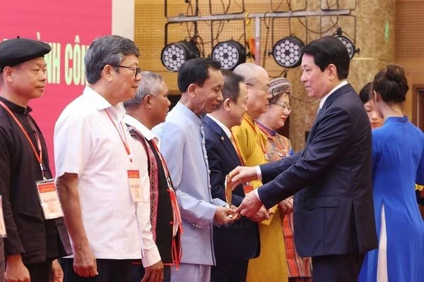 国家主席梁强:民族一切胜利源自伟大团结力量