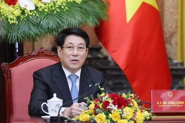 国家主席梁强会见日本自民党青年局局长 | Vietnam+ (VietnamPlus)