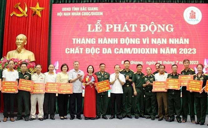 北江省积极支援橙剂受害者