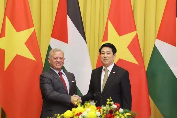国家主席梁强与约旦国王侯赛因举行会谈 | Vietnam+ (VietnamPlus)