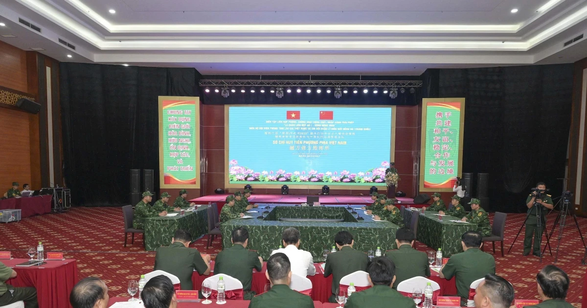 越中边境地区预防和打击非法出入境联合演练场景。（图片来源：越通社）