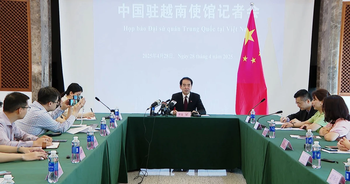 中国大使何炜:越中两国关系迎来了新的发展和突破