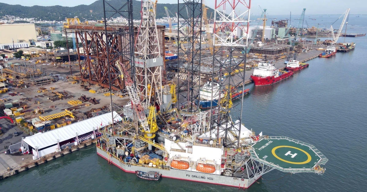 自主升降式钻井平台“PV Drilling VIII”。（图片来源：越通社）