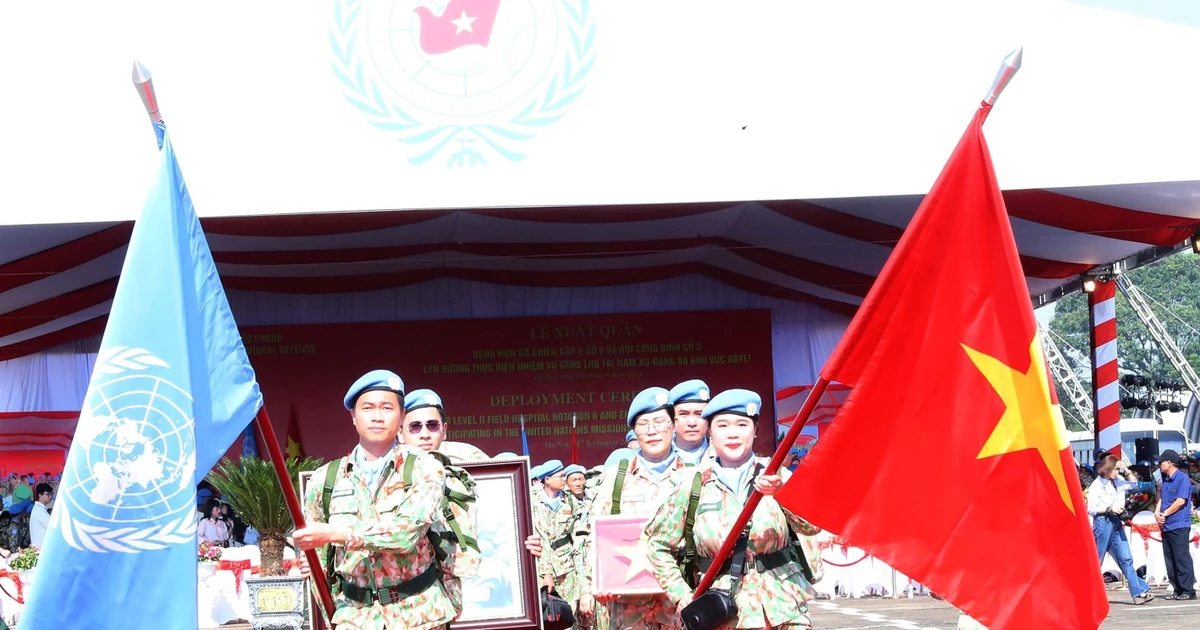 六号二级野战医院和三号工兵队启程赴南苏丹和阿卜耶伊地区执行联合国维和任务 | Vietnam+ (VietnamPlus)