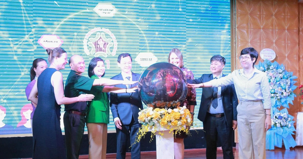 全国111人口贩运防控热线开通仪式。