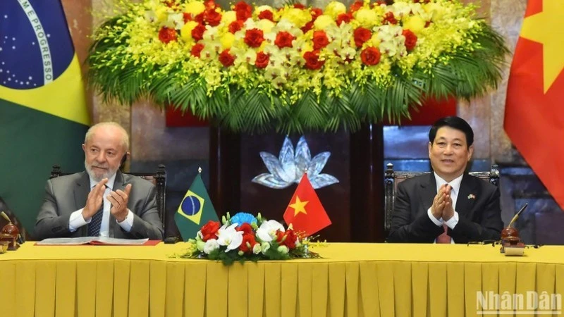 越南国家主席梁强和巴西总统路易斯·伊纳西奥·卢拉·达席尔瓦。