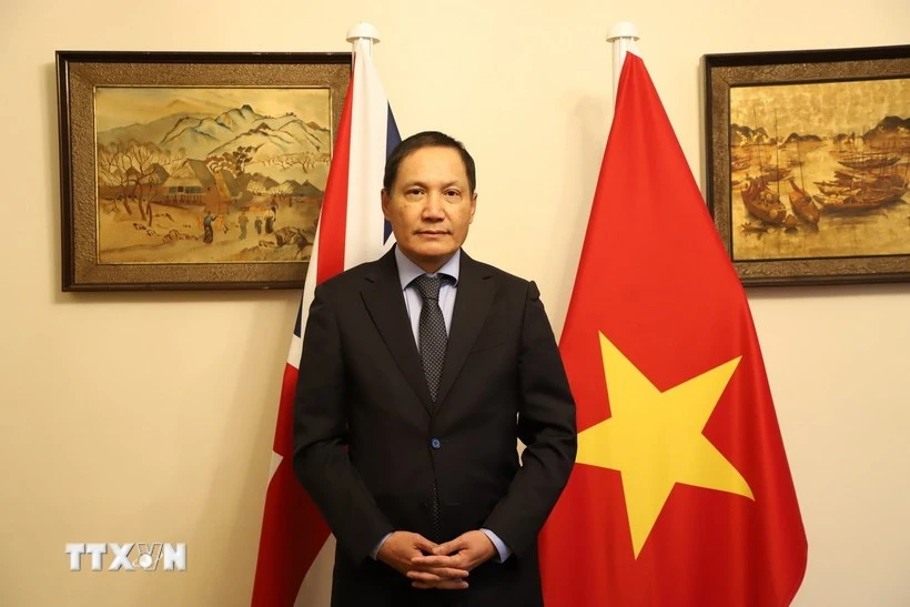 越南驻英国大使杜明雄。(图片来源:越通社)