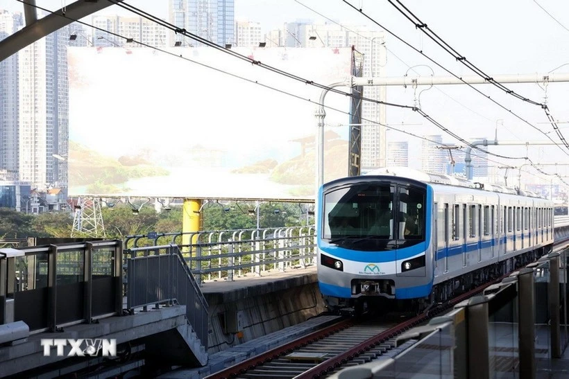 9月2日国庆日地铁1号线（滨城– 仙泉）免费乘车。（图片来源：越通社）