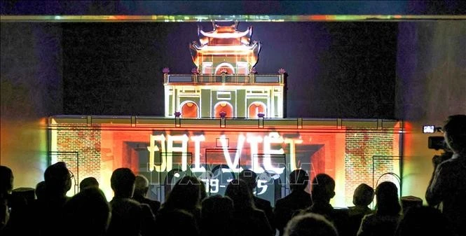 数字技术赋能文化遗产:实景演出《升龙皇都》在升龙皇城推出 | Vietnam+ (VietnamPlus)