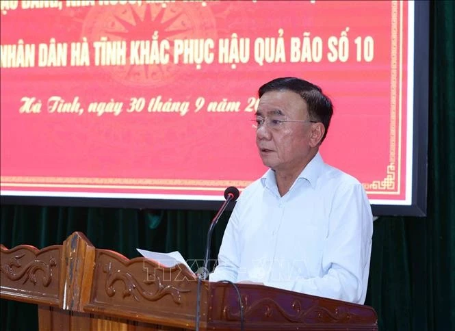 越共中央书记处常务书记陈锦秀在活动上发表讲话。（图片来源：越通社）